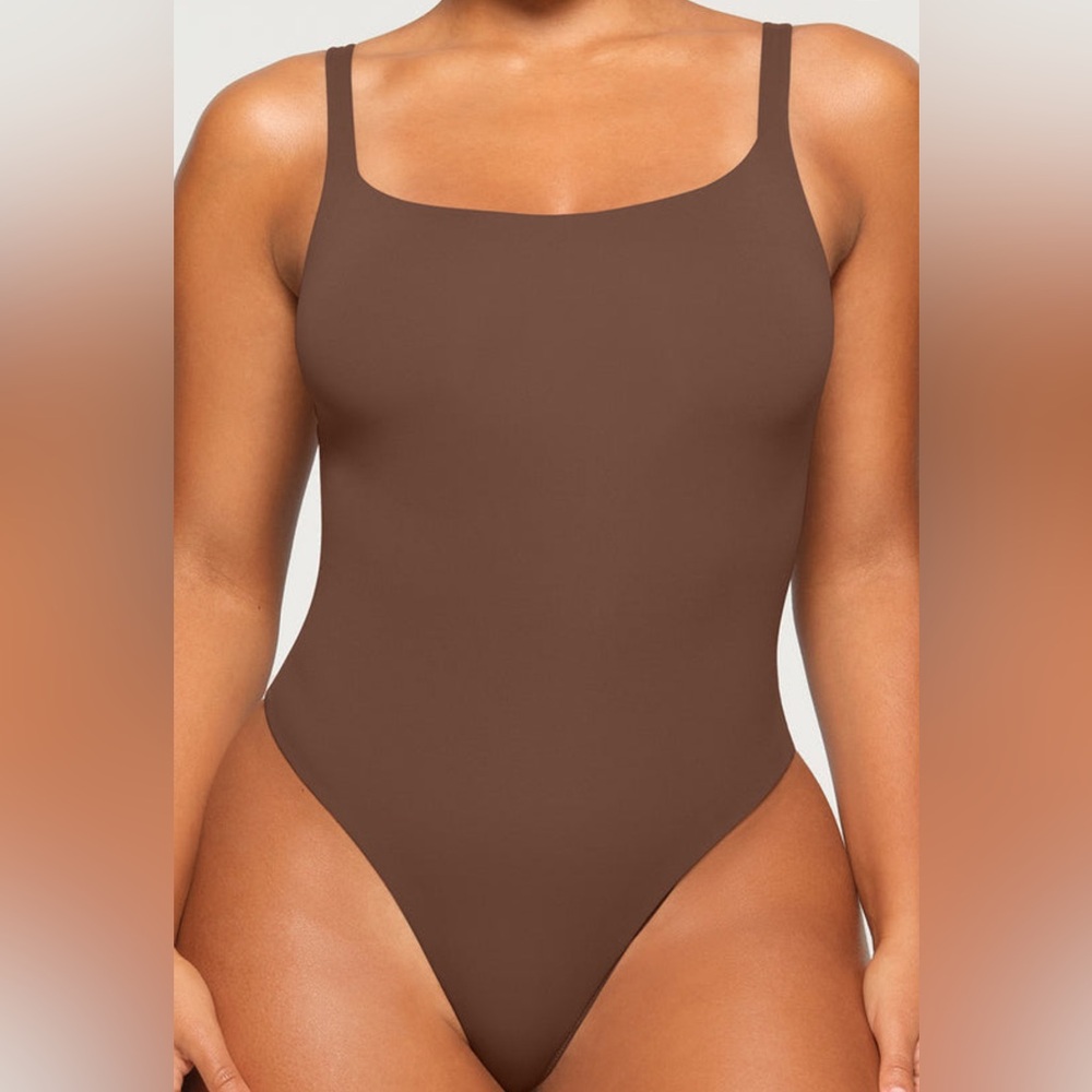 SKIMS Fits Everybody Square Neck Bodysuit